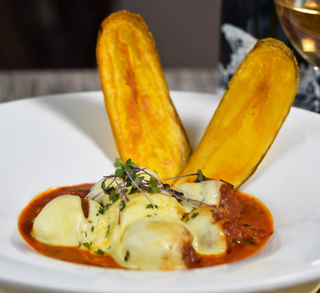 Albondigas en salsa napolitana