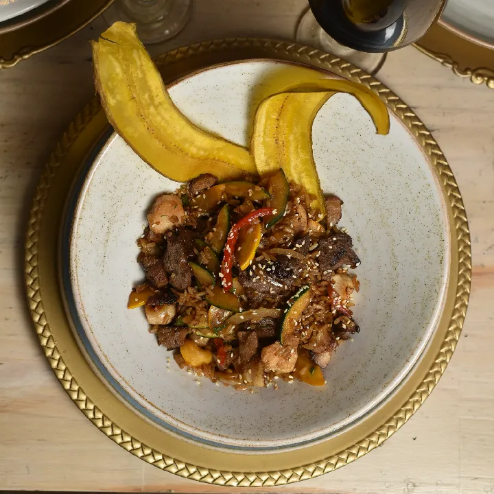 Arroz oriental con carnes